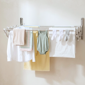 Smart foldable dry hanger